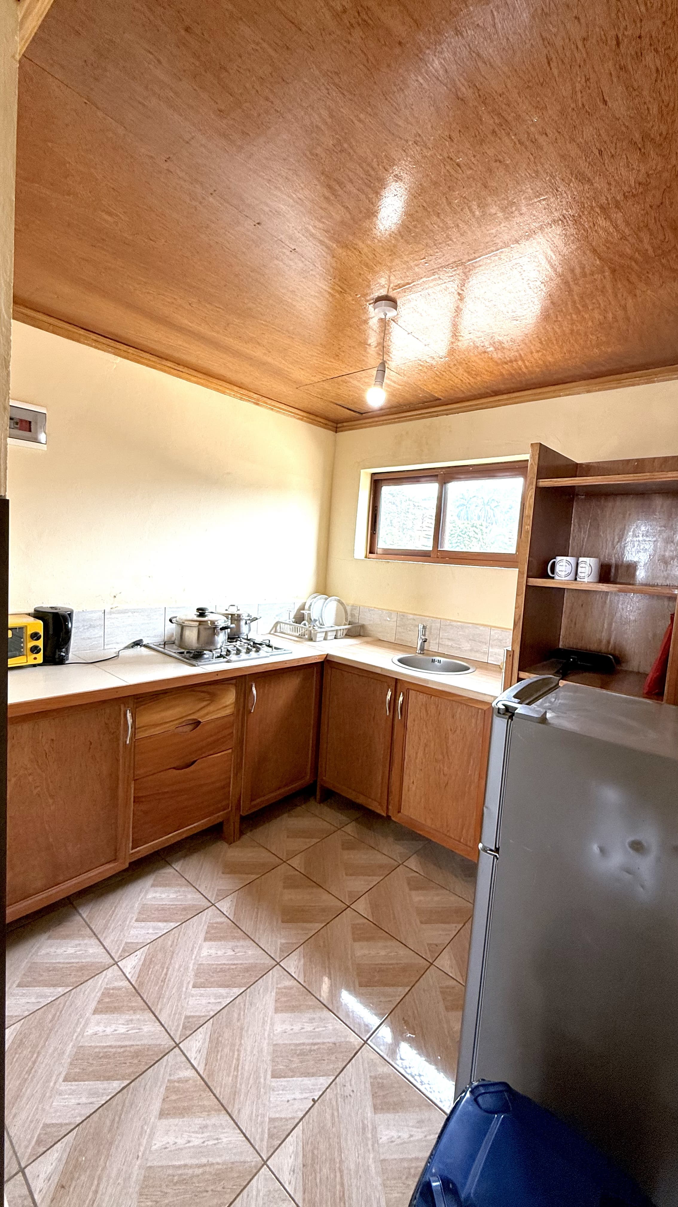 Bedsit gallery image 3